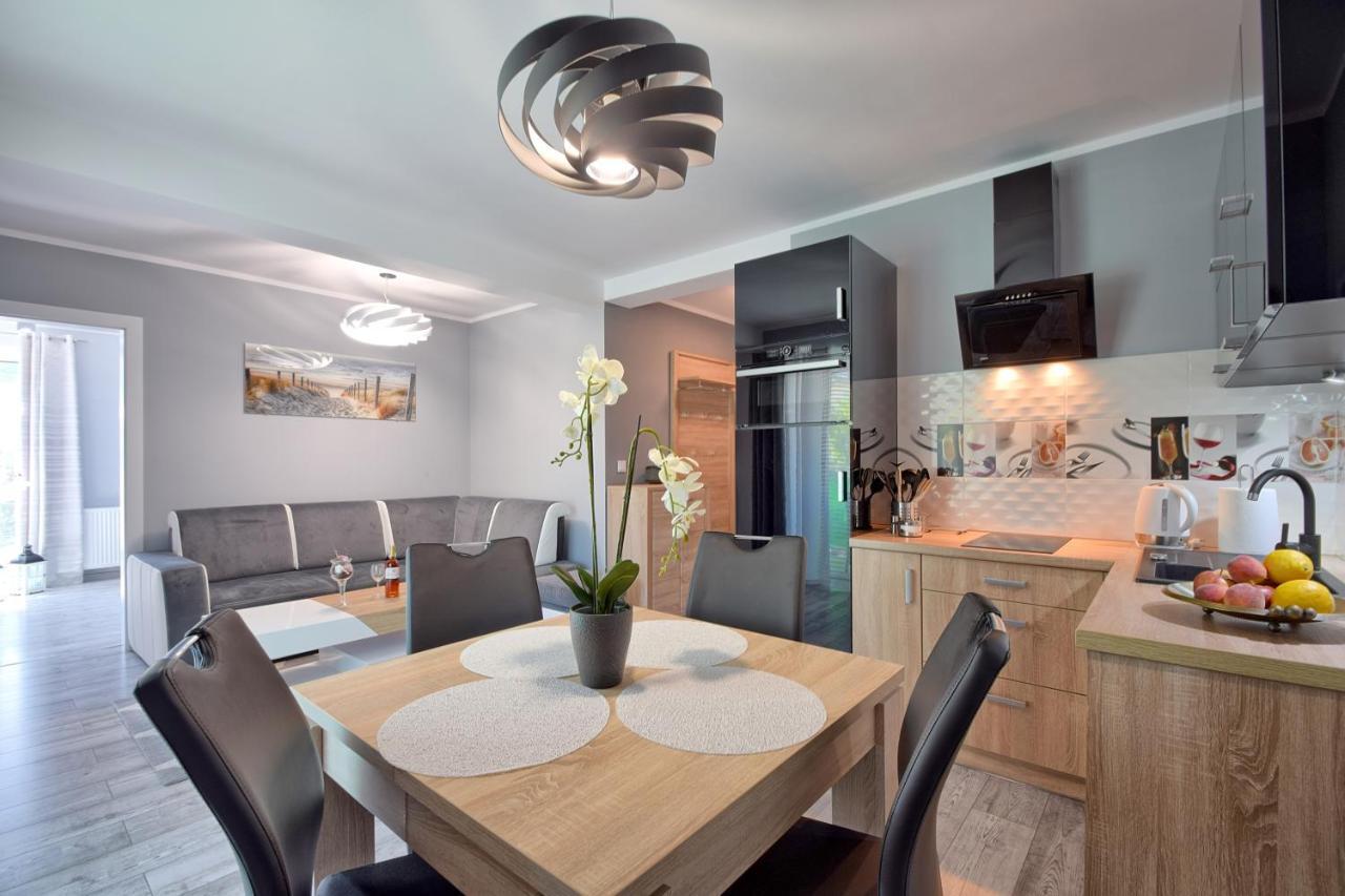 Sea-View Apartamenty Kolorowe Balkony Miedzyzdroje Exteriör bild